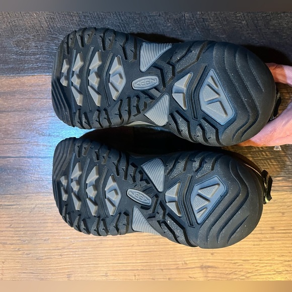 NWOT KEEN Ridge Flex mid WP; Size 4 - Picture 6 of 6